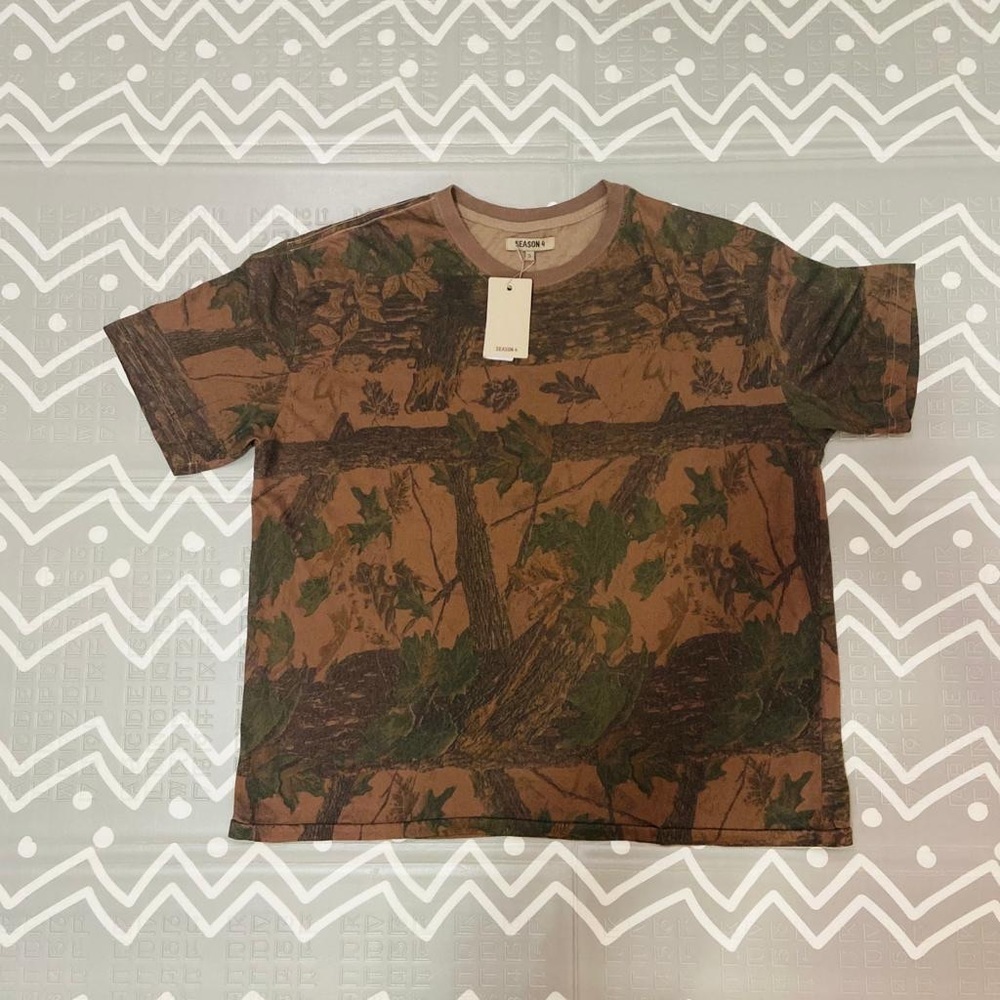 Yeezy season 4 camo military shirt
Oversized fit